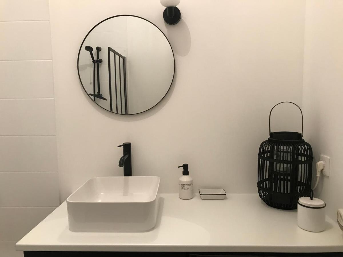 Nimes , Appartement Renove Dans Immeuble Classe. Exterior foto