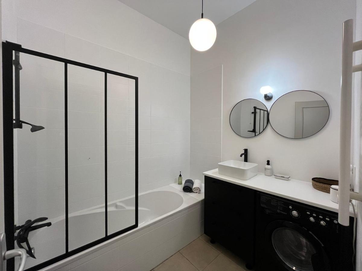 Nimes , Appartement Renove Dans Immeuble Classe. Exterior foto